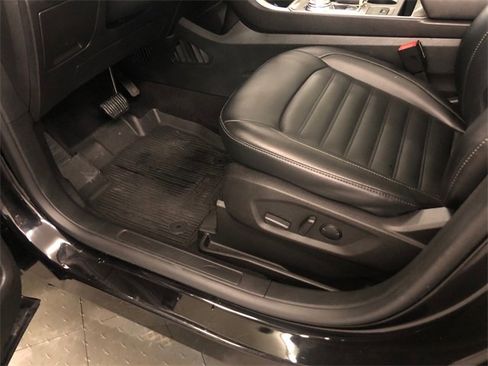 Used 2023 Ford Edge SEL w/ Convenience Package image 16