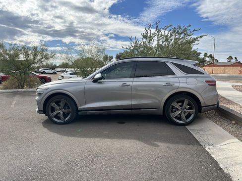 Used 2022 Genesis GV70 3.5T Sport w/ Sport Prestige Package image 6