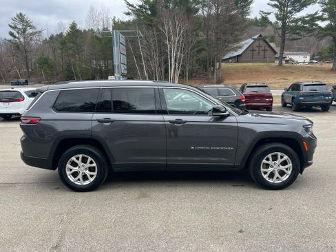 Used 2023 Jeep Grand Cherokee L Limited AWD/4WD image 4