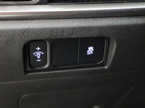 Certified 2025 Kia Sorento S w/ Panoramic Sunroof Package FWD image 23