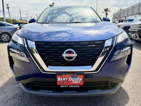 Certified 2023 Nissan Rogue SV image 2