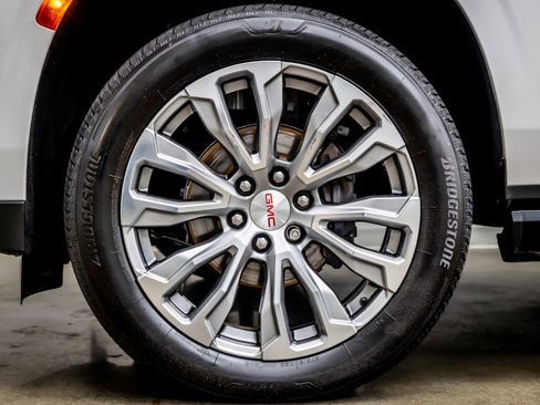 Used 2021 GMC Yukon XL Denali w/ Denali Ultimate Package image 34