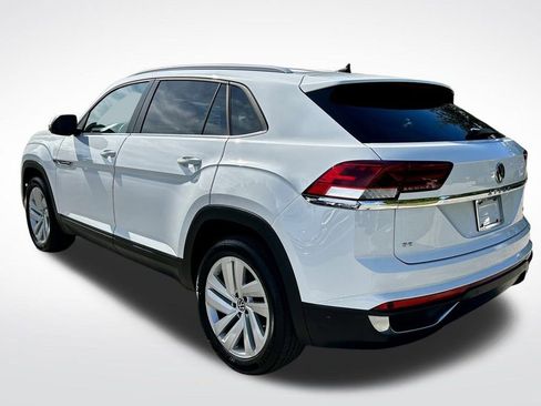 Certified 2022 Volkswagen Atlas Cross Sport SE image 4