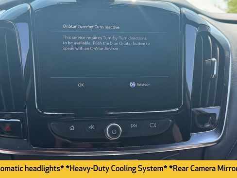Used 2023 Chevrolet Traverse LT w/ Rear Camera Mirror Package AWD/4WD image 9
