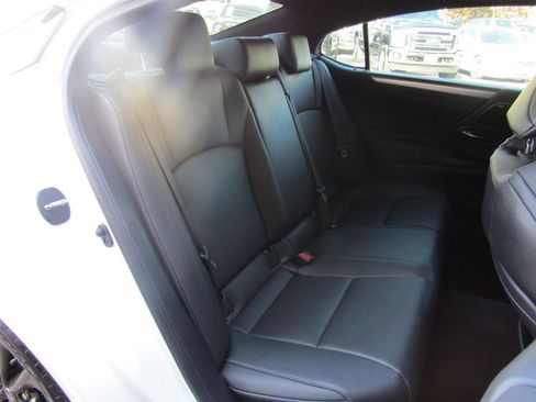 Used 2021 Lexus ES 250 F Sport image 13