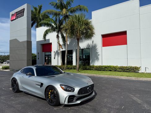Used 2018 Mercedes-Benz AMG GT R image 1