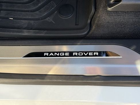 New 2025 Land Rover Range Rover Sport SE image 13