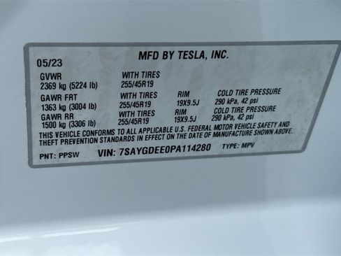 Used 2023 Tesla Model Y Long Range image 39