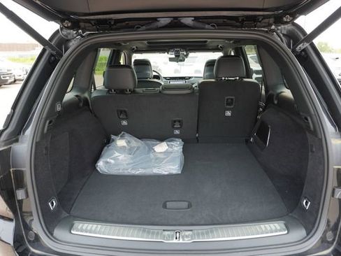 Used 2024 Jeep Grand Cherokee Overland w/ Advanced Protech Group III image 21