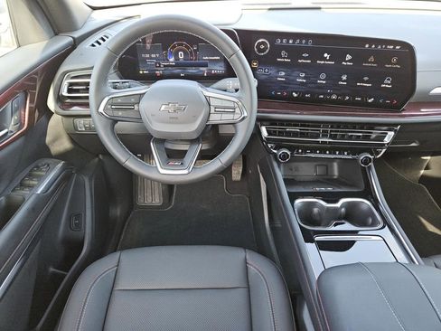 New 2026 Chevrolet Traverse Z71 w/ Driver Confidence Package image 9