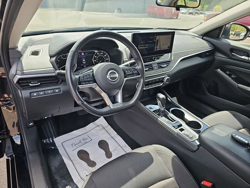 Used 2023 Nissan Altima 2.5 SV w/ SV Premium Package image 20