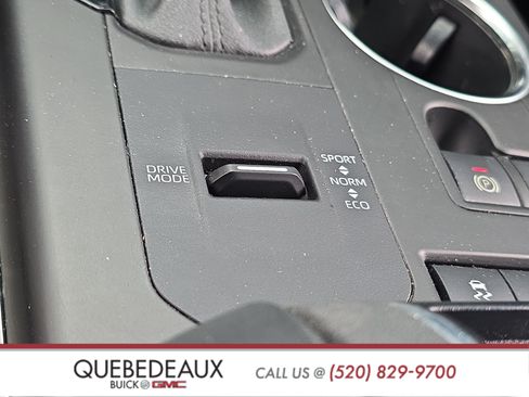 Used 2022 Toyota Highlander XLE FWD image 22
