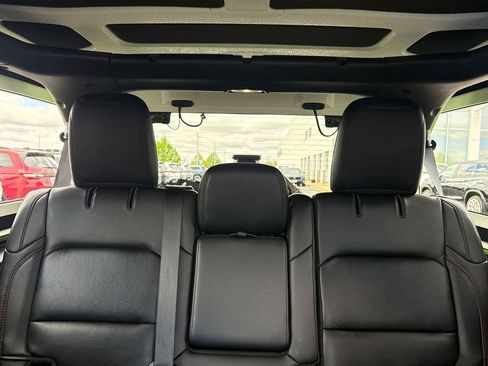 Used 2019 Jeep Wrangler Unlimited Rubicon AWD/4WD image 19