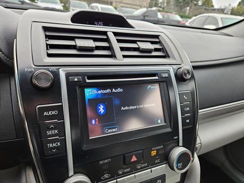 Used 2013 Toyota Camry LE image 4