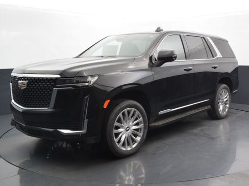 Used 2024 Cadillac Escalade Premium Luxury image 1