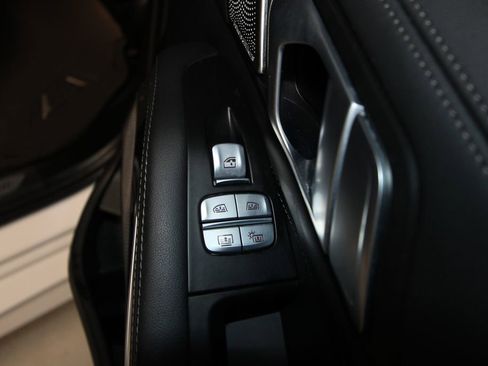 Used 2023 BMW X7 xDrive40i w/ Executive Package image 32