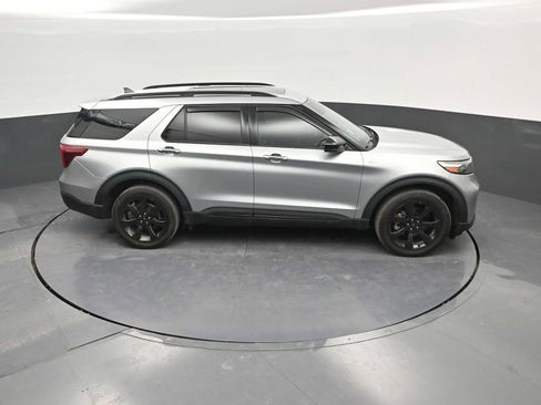 Certified 2024 Ford Explorer ST-Line w/ Class IV Trailer Tow Package AWD/4WD image 34