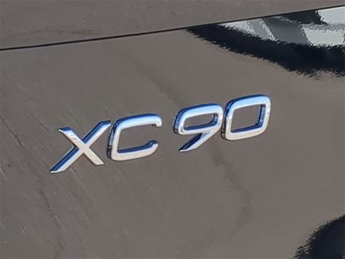 Certified 2026 Volvo XC90 B6 Plus w/ Protection Package Premier image 12