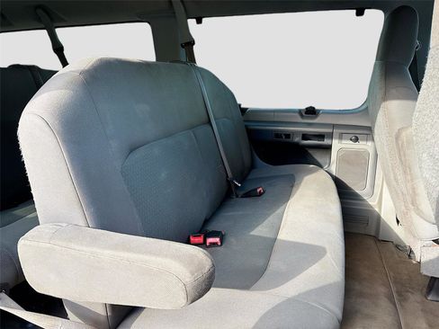 Used 2013 Ford E-350 and Econoline 350 XLT image 28