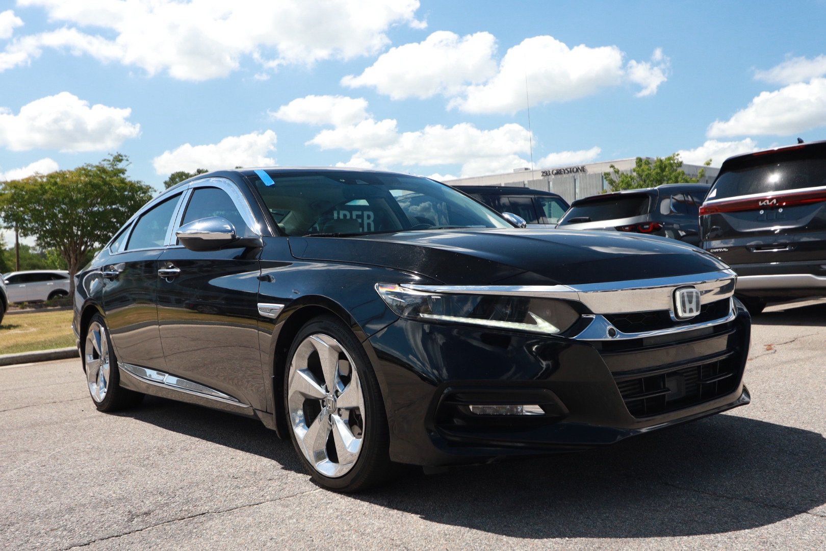 Used 2018 Honda Accord Touring image 7