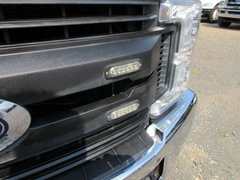 Used 2019 Ford F550 4x4 Crew Cab Super Duty image 32