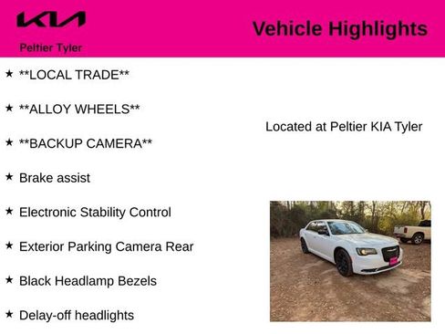 Used 2019 Chrysler 300 Touring w/ Sport Appearance Package image 7