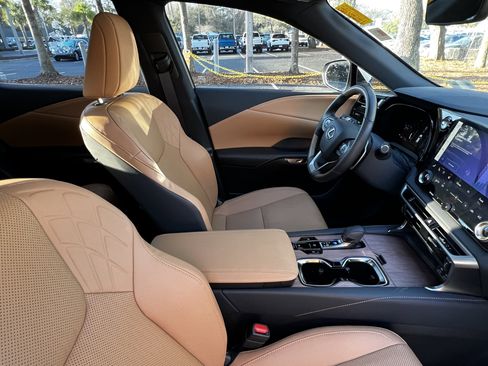 Certified 2025 Lexus RX 350 Premium w/ Accessory Package (K3) image 46