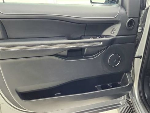 Used 2024 Ford Expedition XLT RWD image 18