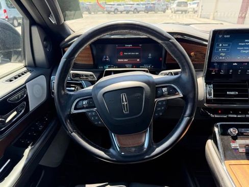 Used 2022 Lincoln Navigator Black Label AWD/4WD image 15