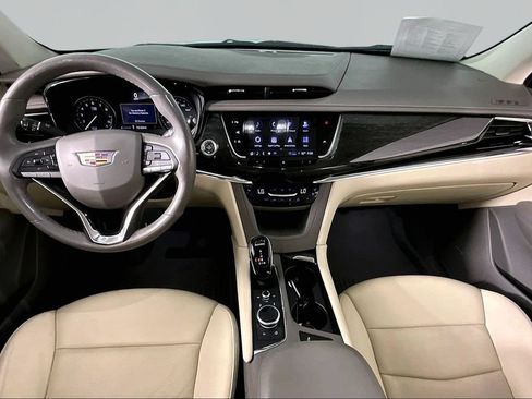 Certified 2021 Cadillac XT6 Premium Luxury FWD image 7