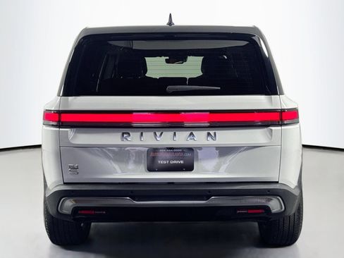 Used 2024 Rivian R1S Adventure image 7