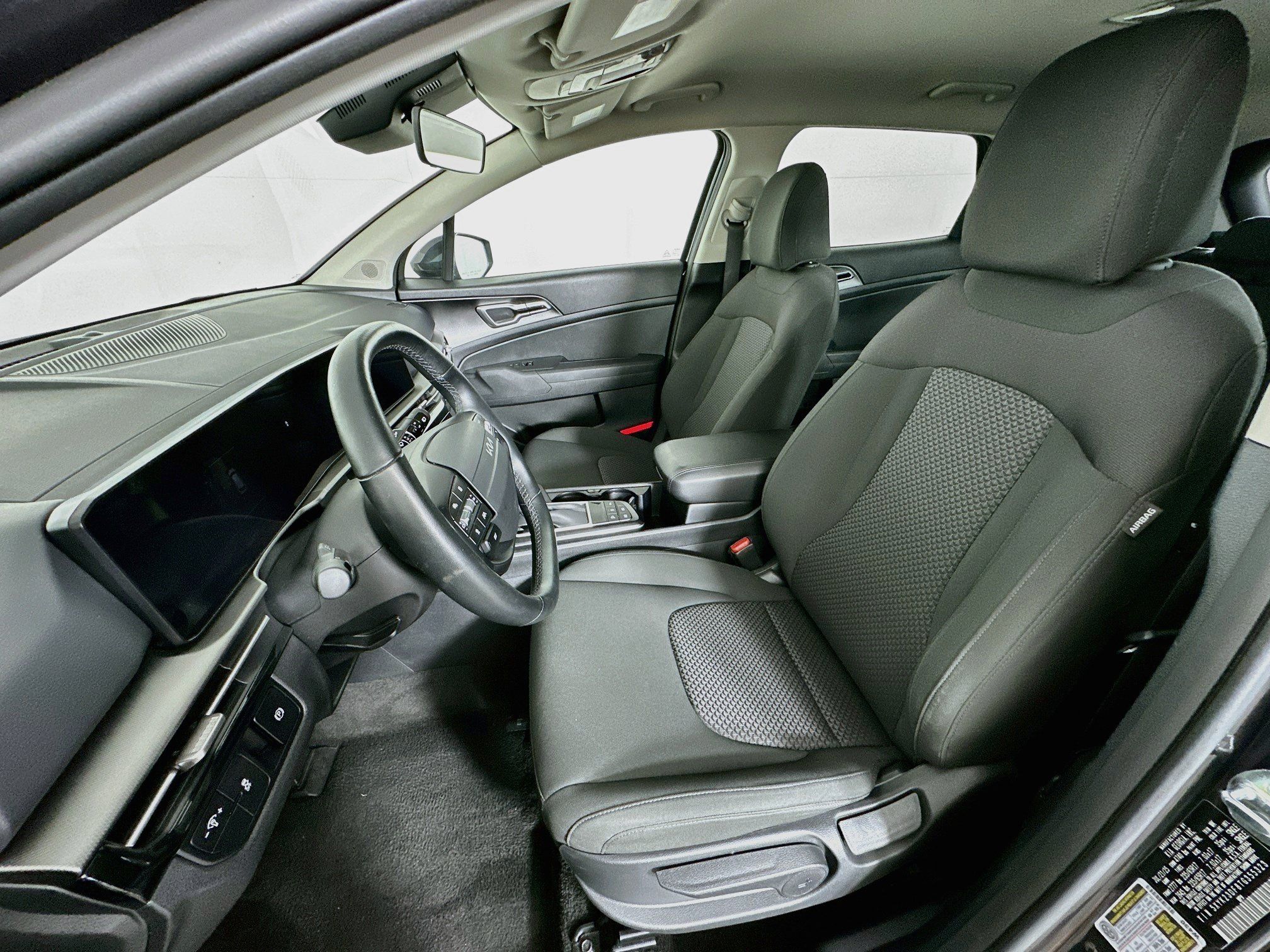Used 2026 Kia Sportage LX FWD image 13