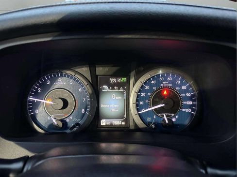 Used 2018 Toyota Sienna image 20