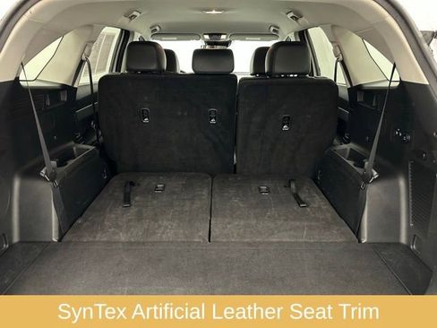 Used 2024 Kia Sorento S image 14