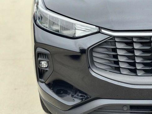 Certified 2023 Ford Escape SE FWD image 12