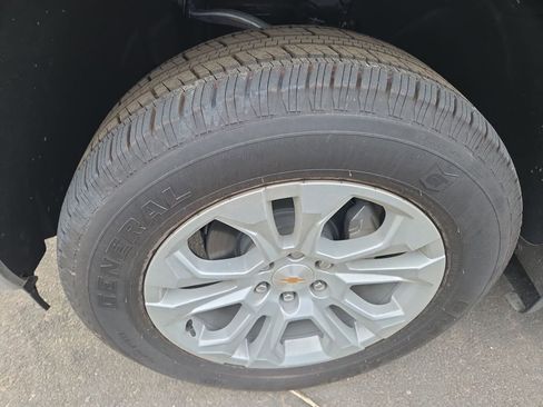 New 2025 Chevrolet Silverado 1500 LTZ w/ LTZ Convenience Package II image 17