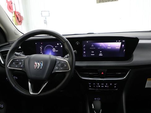 Used 2025 Buick Encore GX Avenir w/ Avenir Technology Package AWD/4WD image 2
