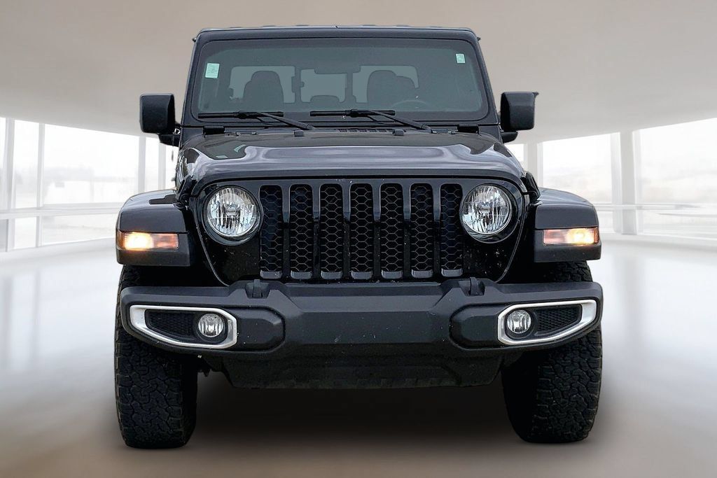 Used 2022 Jeep Gladiator Sport AWD/4WD image 3