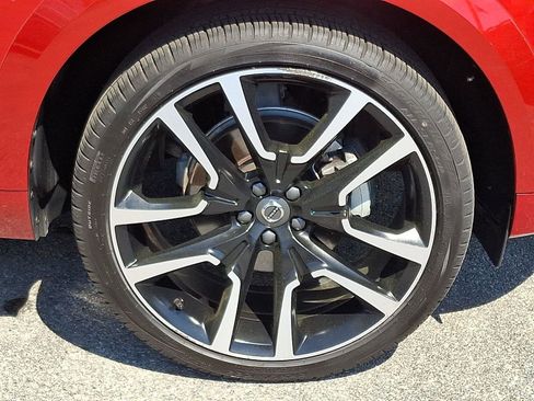 Certified 2025 Volvo XC60 B5 Ultra AWD/4WD image 8