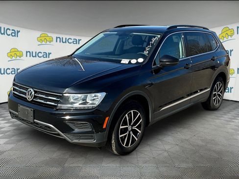 Used 2021 Volkswagen Tiguan SE image 2