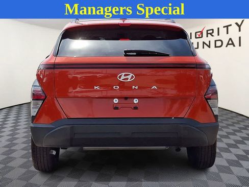 Used 2024 Hyundai Kona SEL FWD image 5