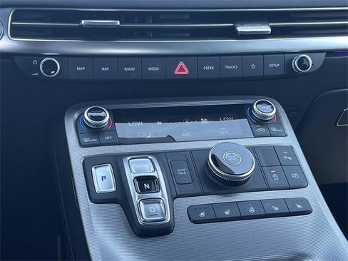 Used 2025 Hyundai Palisade Calligraphy image 17