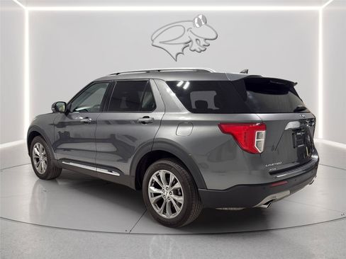 Used 2023 Ford Explorer Limited w/ Equipment Group 301A AWD/4WD image 3