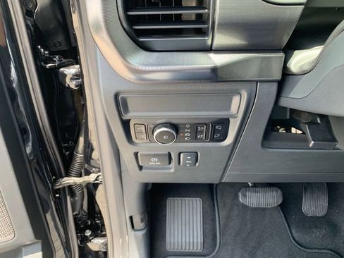 New 2025 Ford F150 Lariat w/ Equipment Group 501A Mid image 28