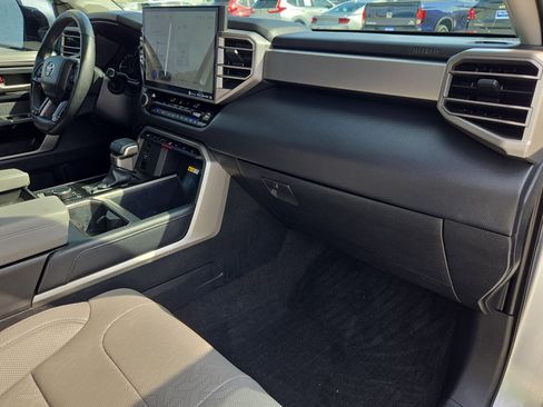 Used 2023 Toyota Tundra Limited AWD/4WD image 34