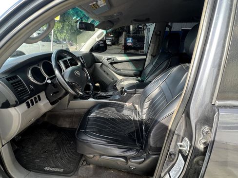 Used 2004 Toyota 4Runner Sport image 9