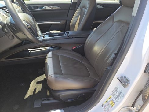 Used 2013 Lincoln MKZ FWD image 23