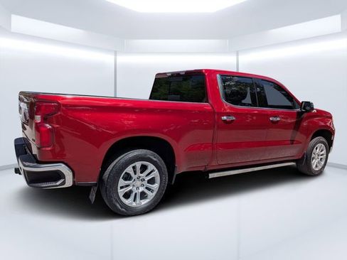 Used 2022 Chevrolet Silverado 1500 LTZ w/ LTZ Premium Package AWD/4WD image 3