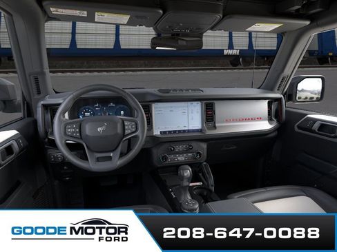 New 2026 Ford Bronco Outer Banks image 9