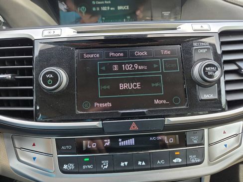 Used 2015 Honda Accord EX-L image 18